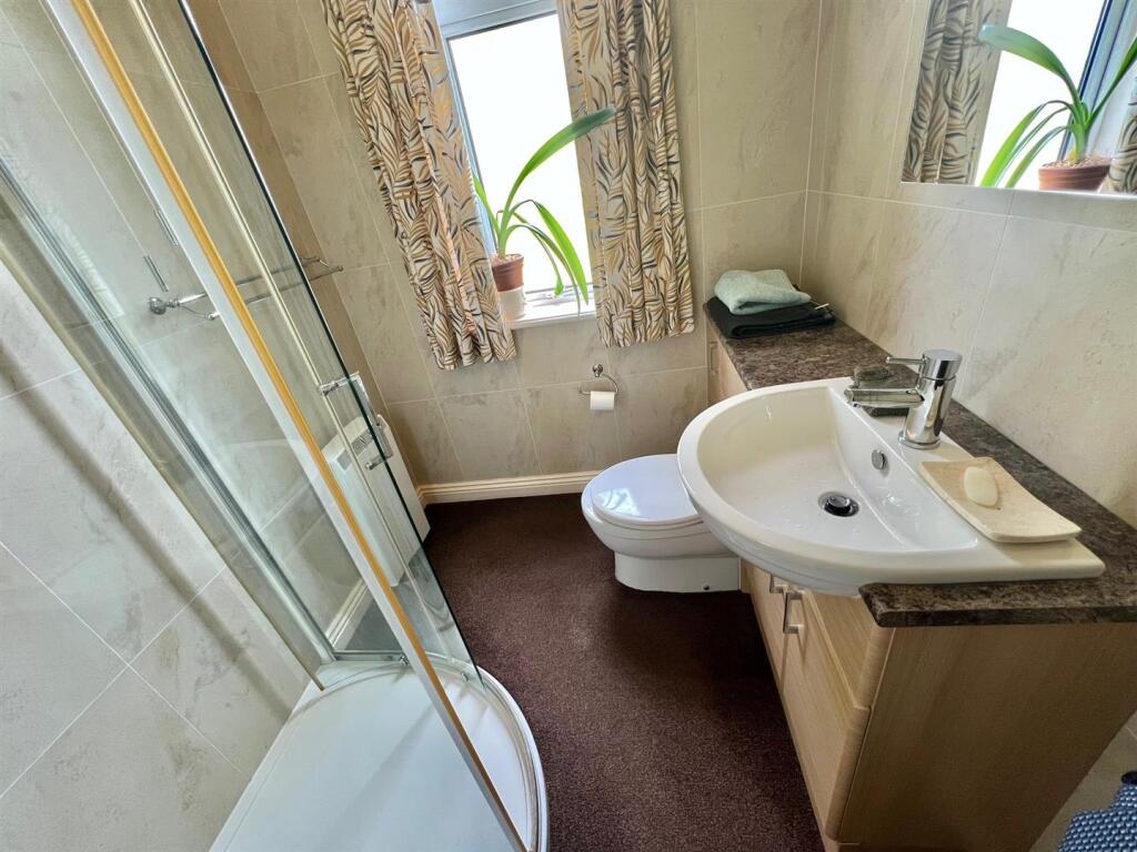 Bramleys Estate Agents - Lidgett Lane - Skelmantho