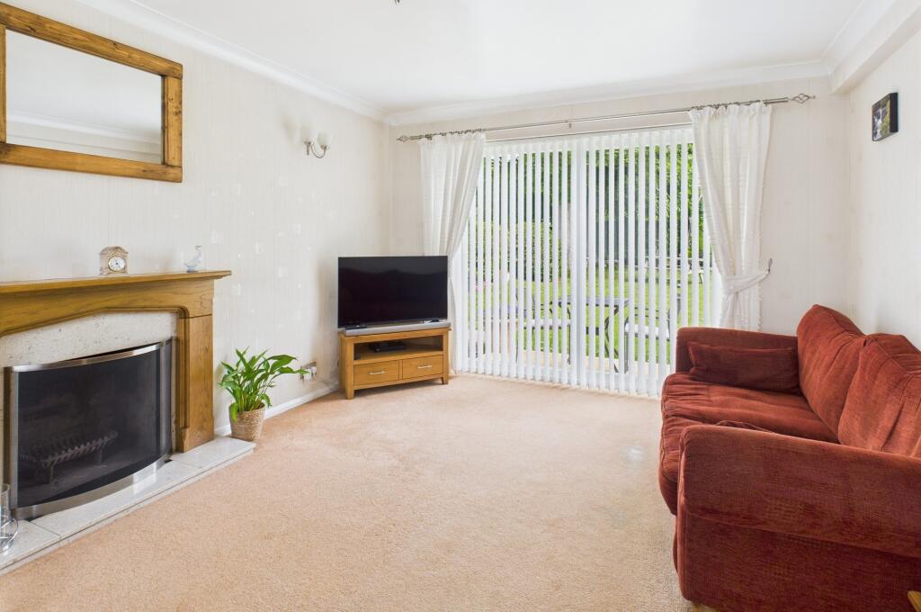 CAM02545G0-PR0413-STILL008