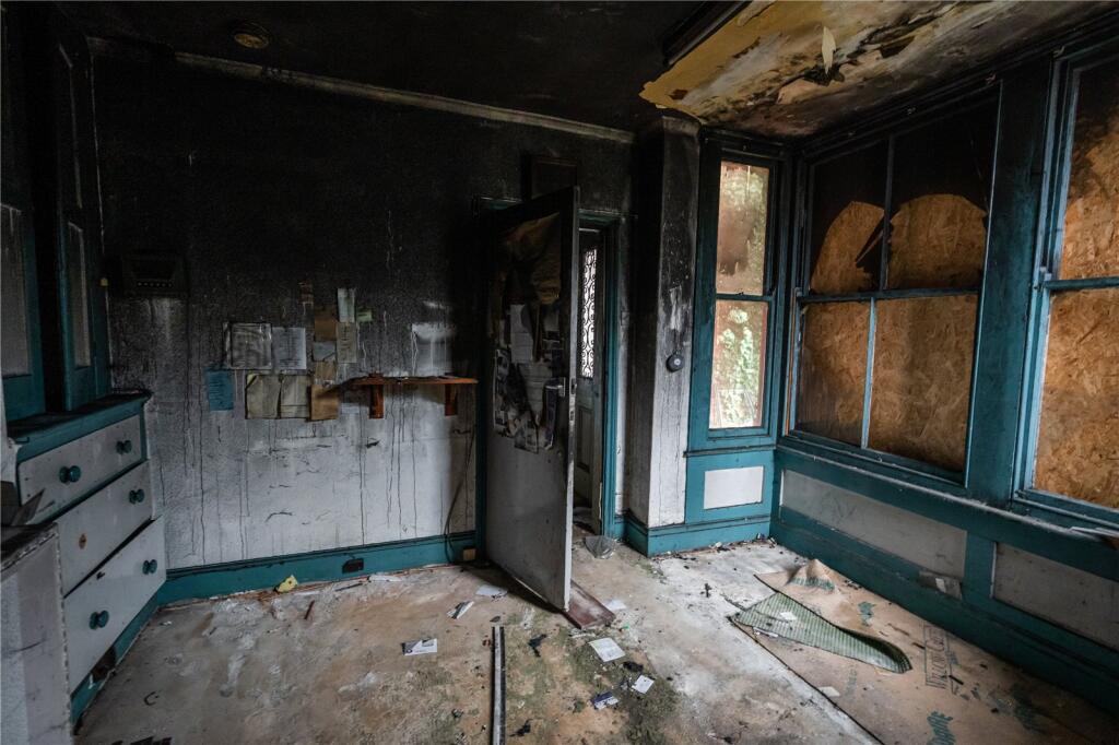 Dining Room (2)