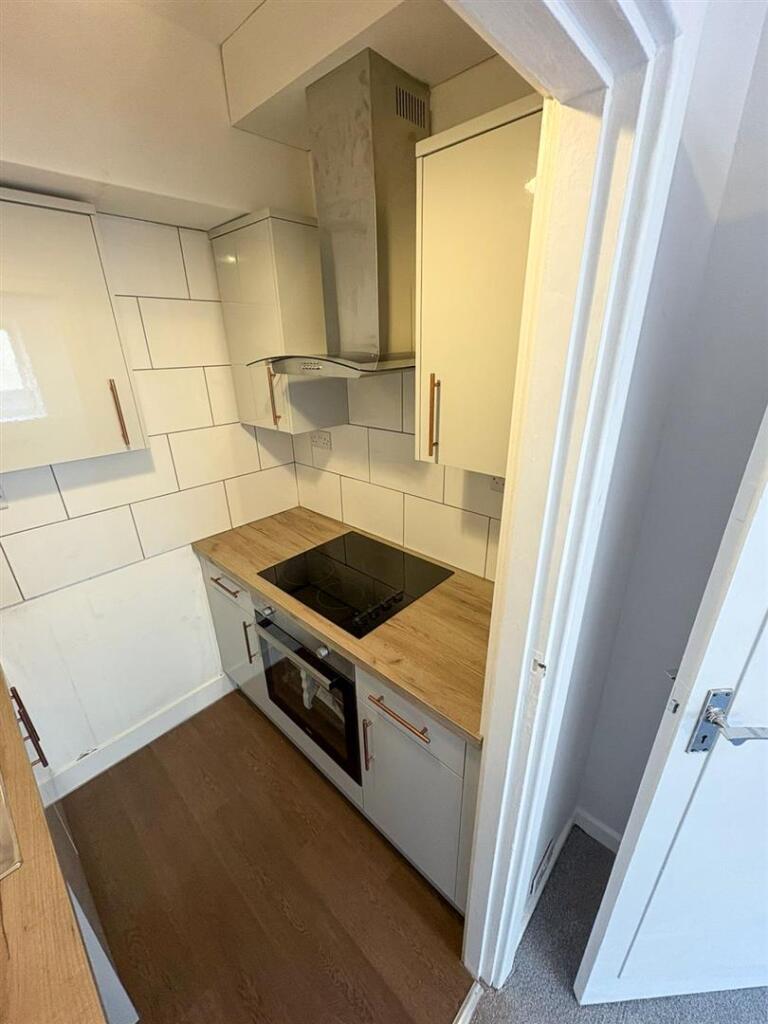 kitchen 2-2.jpg