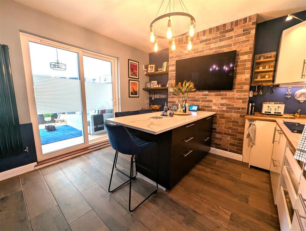 Kitchen/Breakfast Room