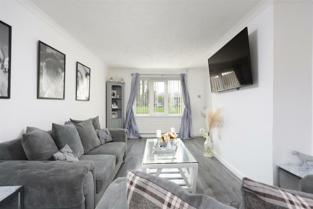 21 Allington Way 10.JPG