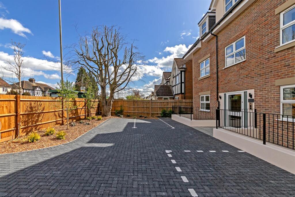 382HatfieldRoad-5.jpg