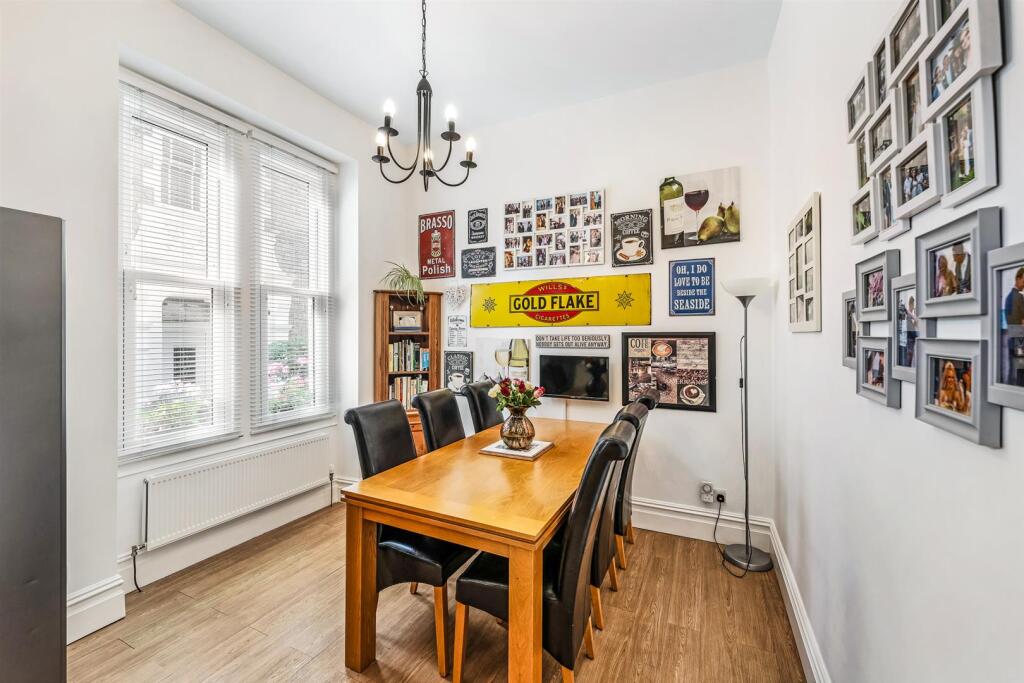 Dining Area.jpg