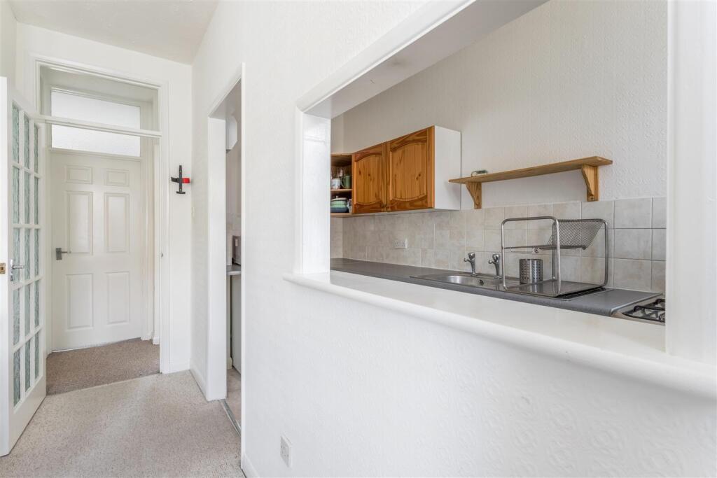 Flat 4, 30 Buckingham Street-5.jpg