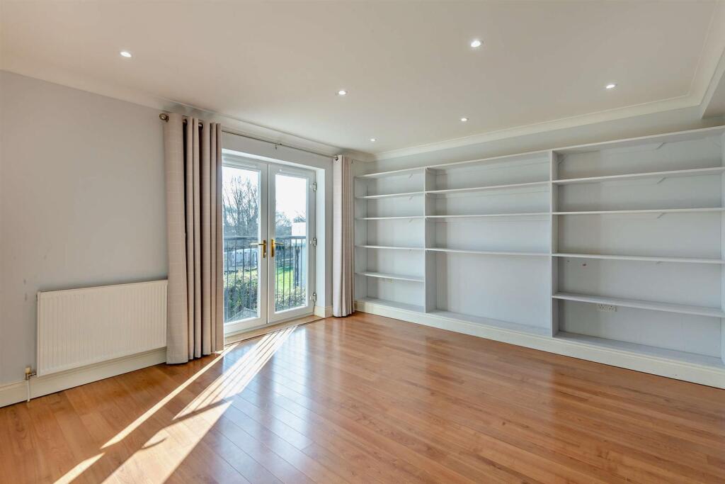 8638303-interior07-8