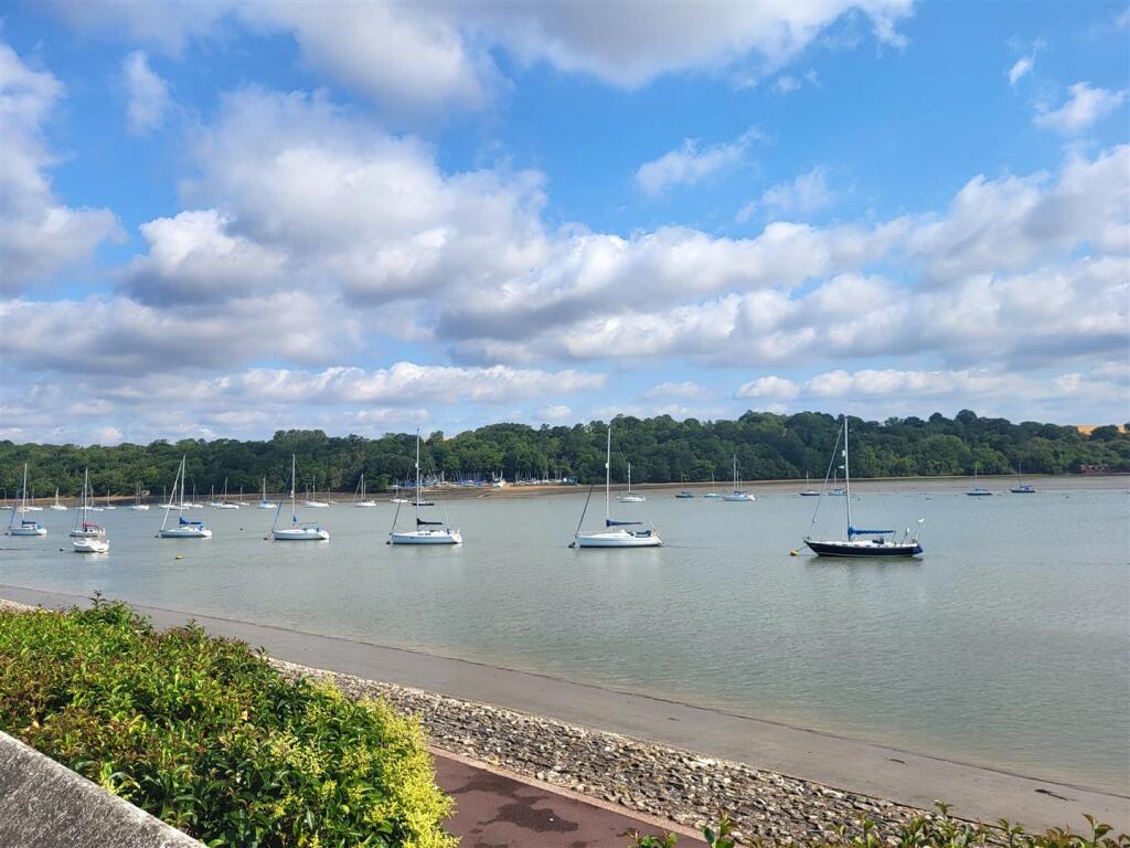 Riverside Walk