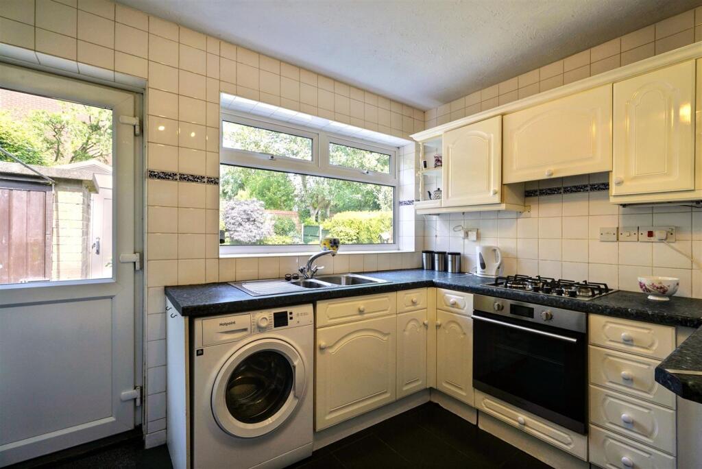 Kitchen 1_1.jpeg