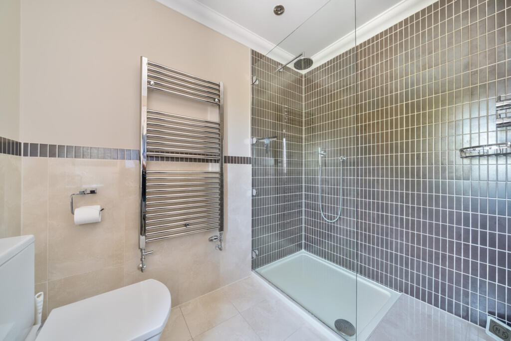 1323724-12-687122...