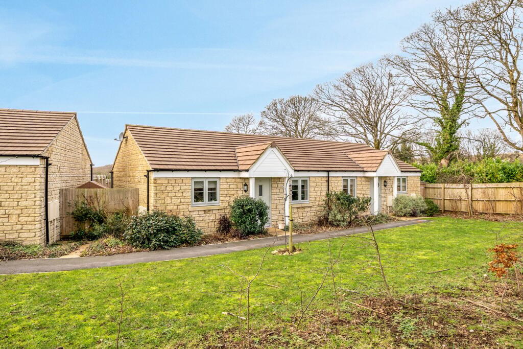 Sycamore Grove, Chalford Hill, Stroud, GL6