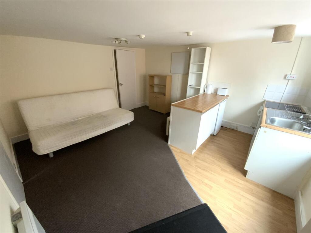 Flat 7