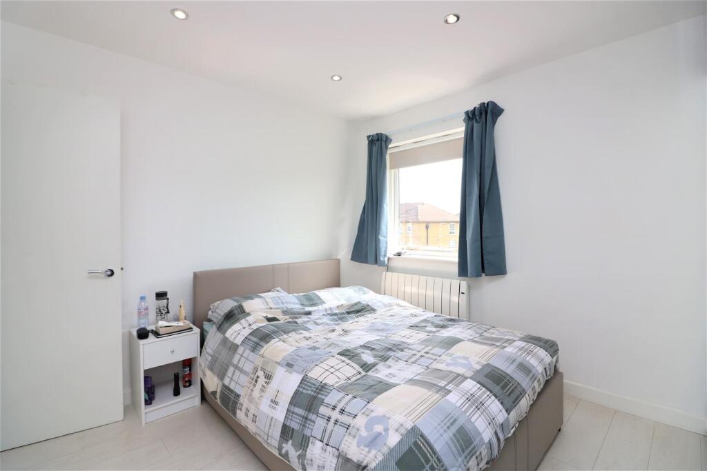 Barnfield Place.JPG