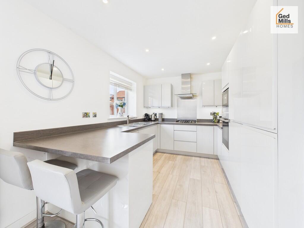 CAM04261G0-PR0084...