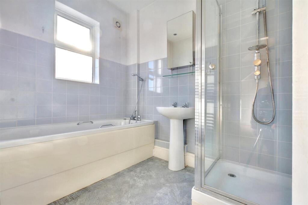Bathroom.jpeg