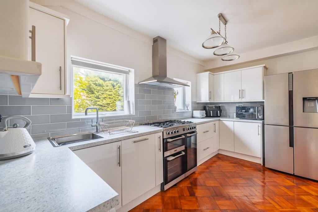 44 Hillfield Drive-15.jpg