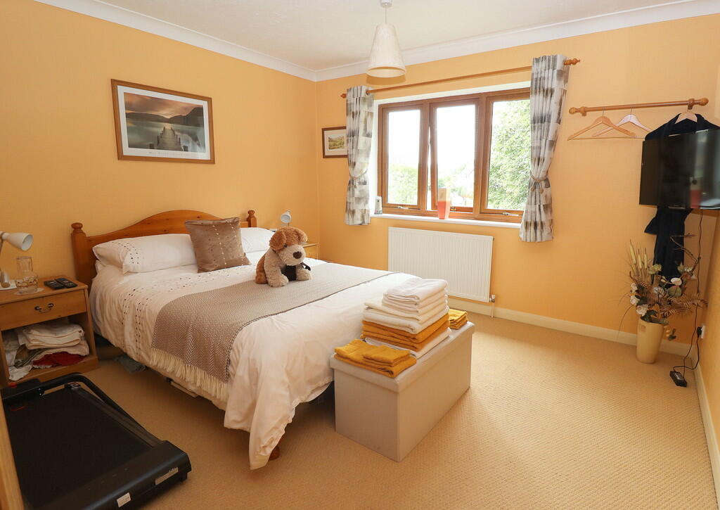 Bedroom  25-07-20...