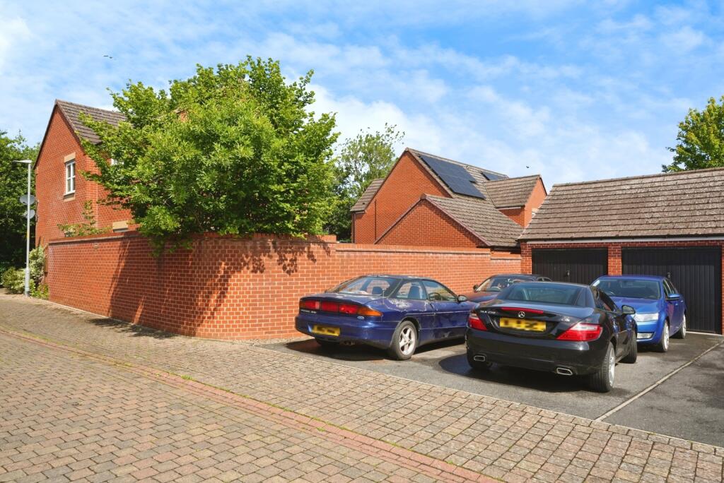 Garage &amp; Parking