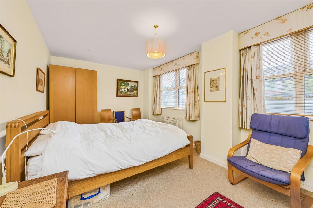 James_Anderson_-_Capatus_House__Mortlake_High_Stre