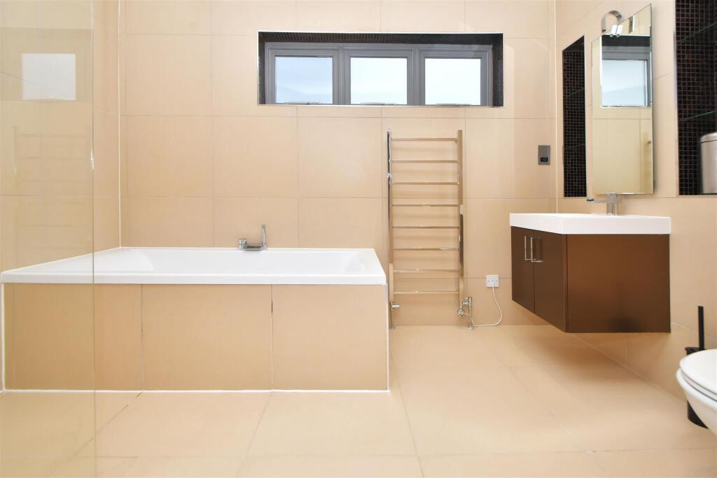 Bedroom Four En-Suite