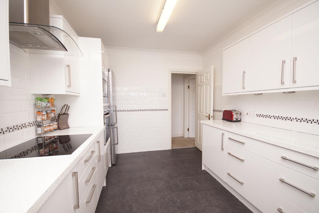 Modern Fitted Kitchen