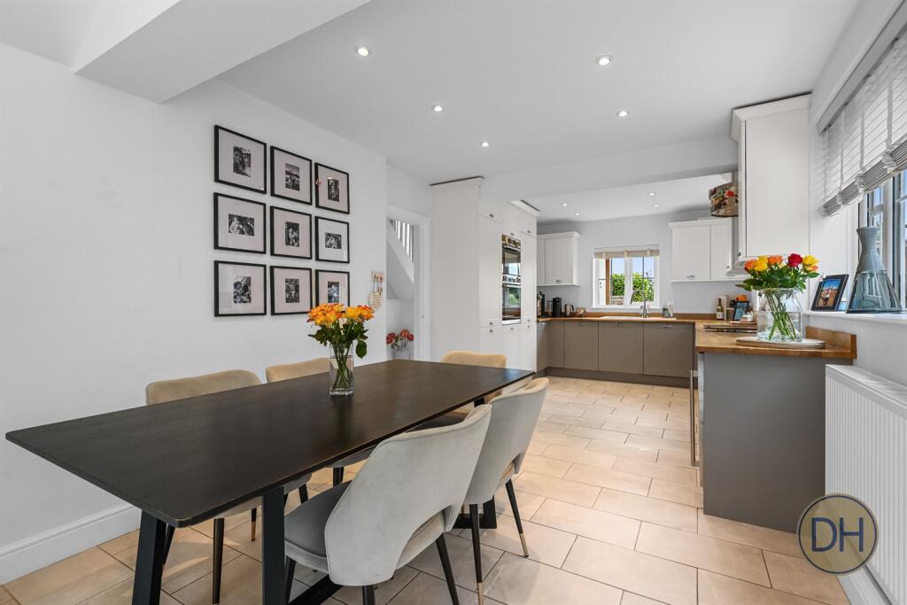 Nine Ashes Farm Cott