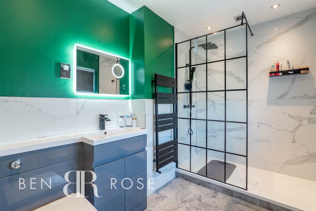 Master Ensuite