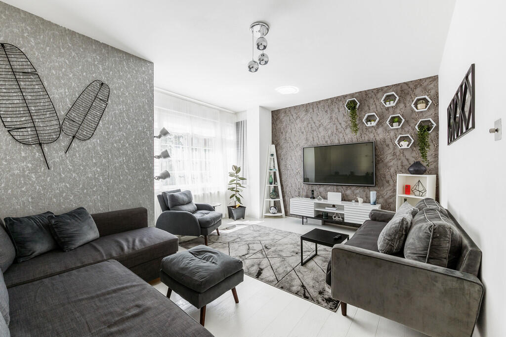 Creighton Road (4...