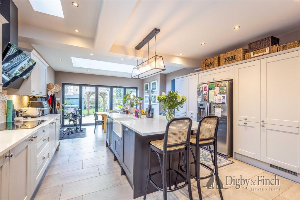 16, Chaworth Road West Bridgford, Nottingham, NG2 