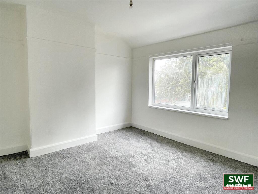 Bedroom1.jpg
