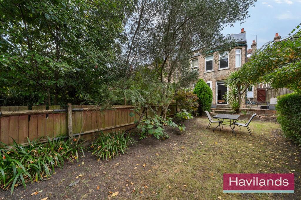 Palmerston Crescent-24.jpg