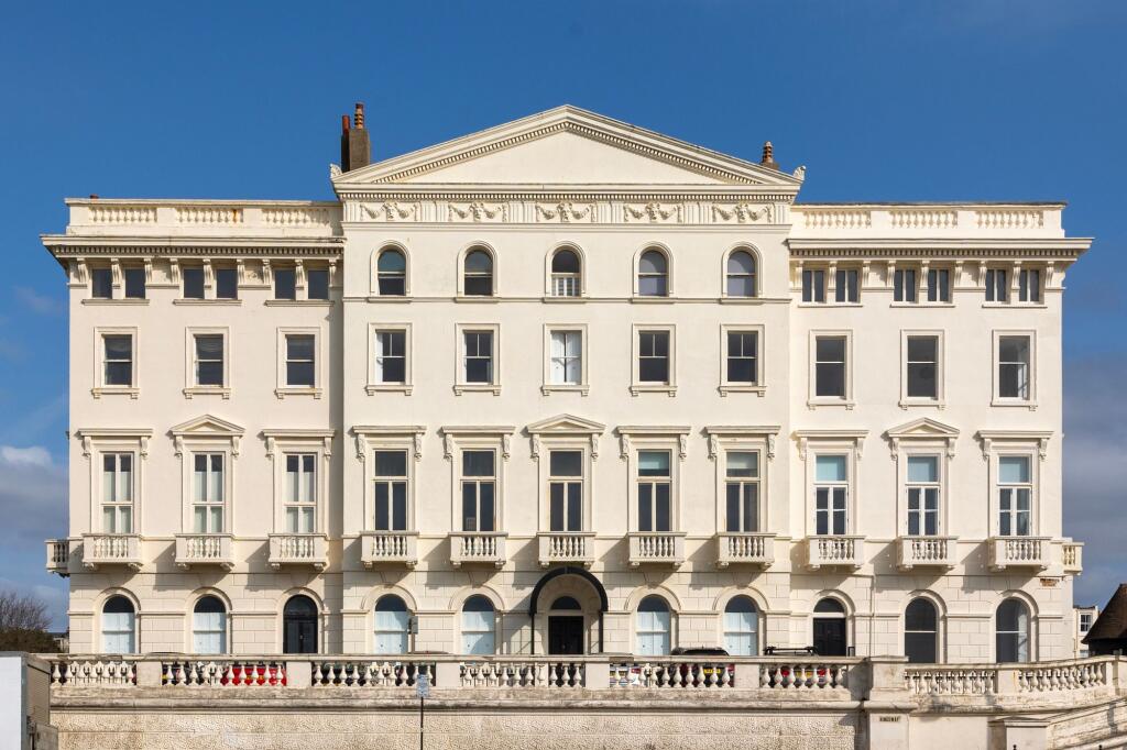 Adelaide Crescent, Hove, BN3