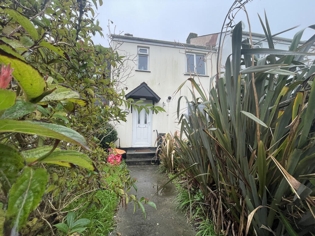 4 Trenarth, Penryn