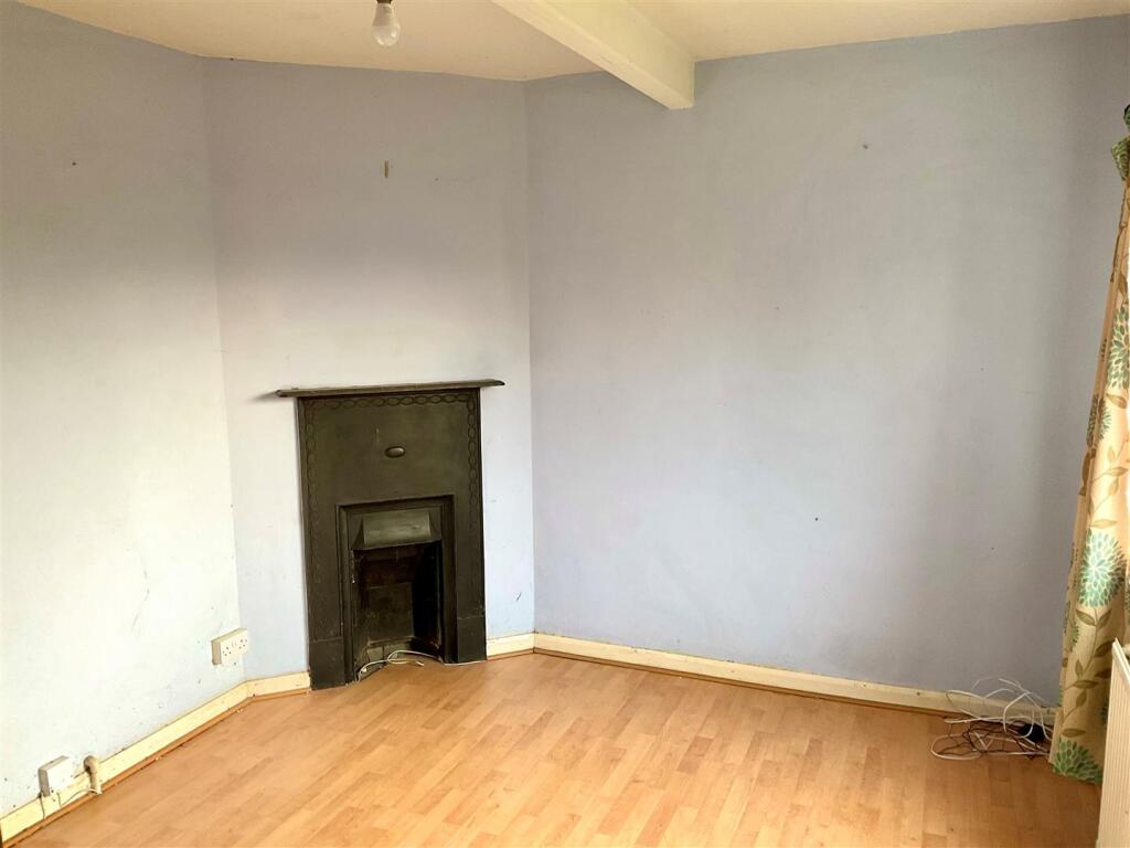 dining room pic2.jpg