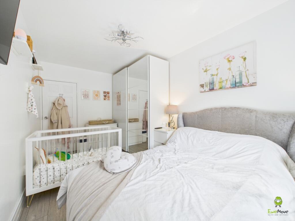 CAM03779G0-PR0218-STILL002