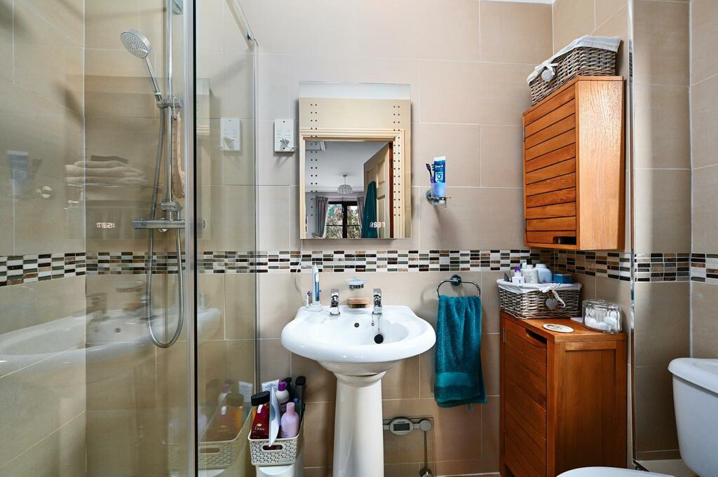ROSE COTTAGE - TN17 3AN (27).jpg