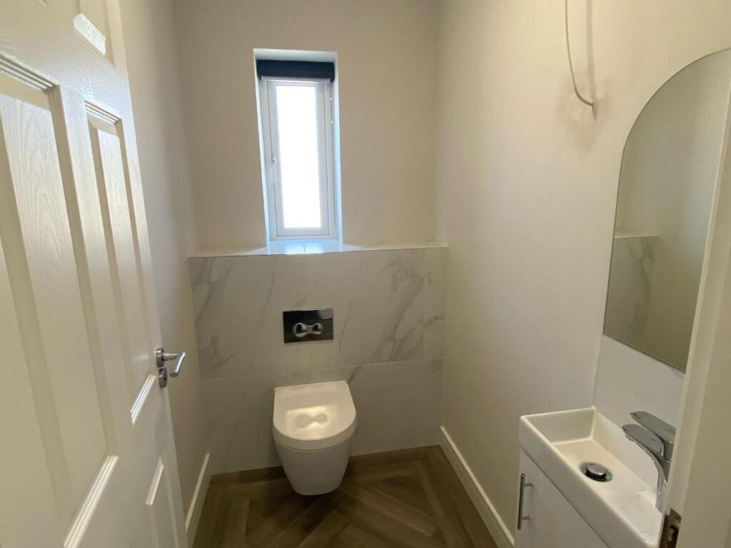 Downstairs WC.jpg