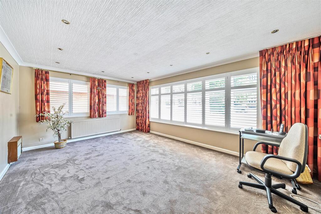 Living Room: