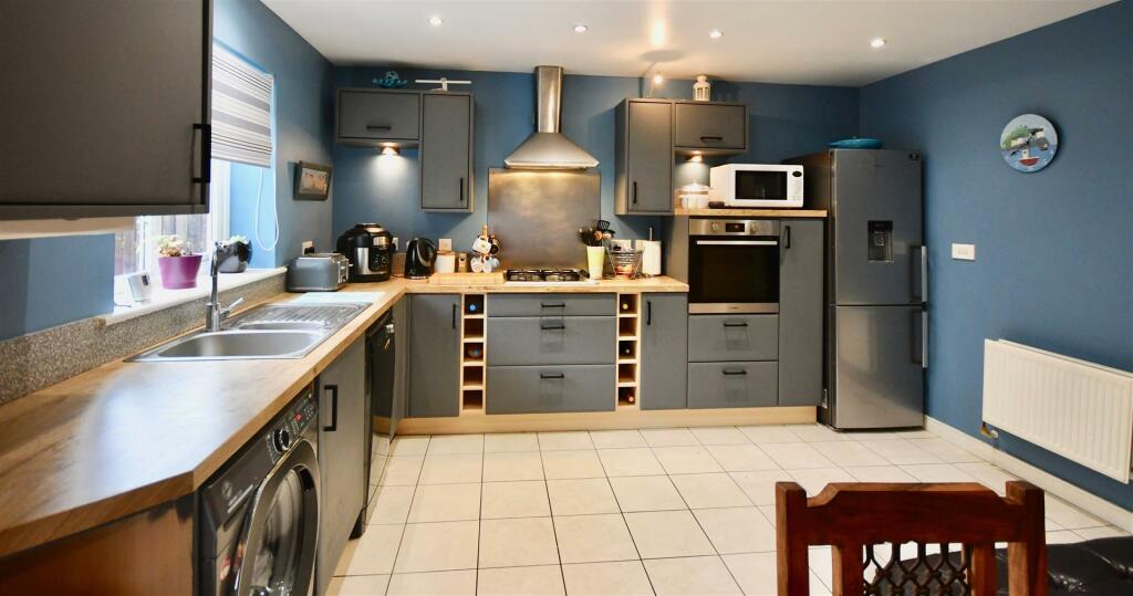 Kitchen/Breakfast Room