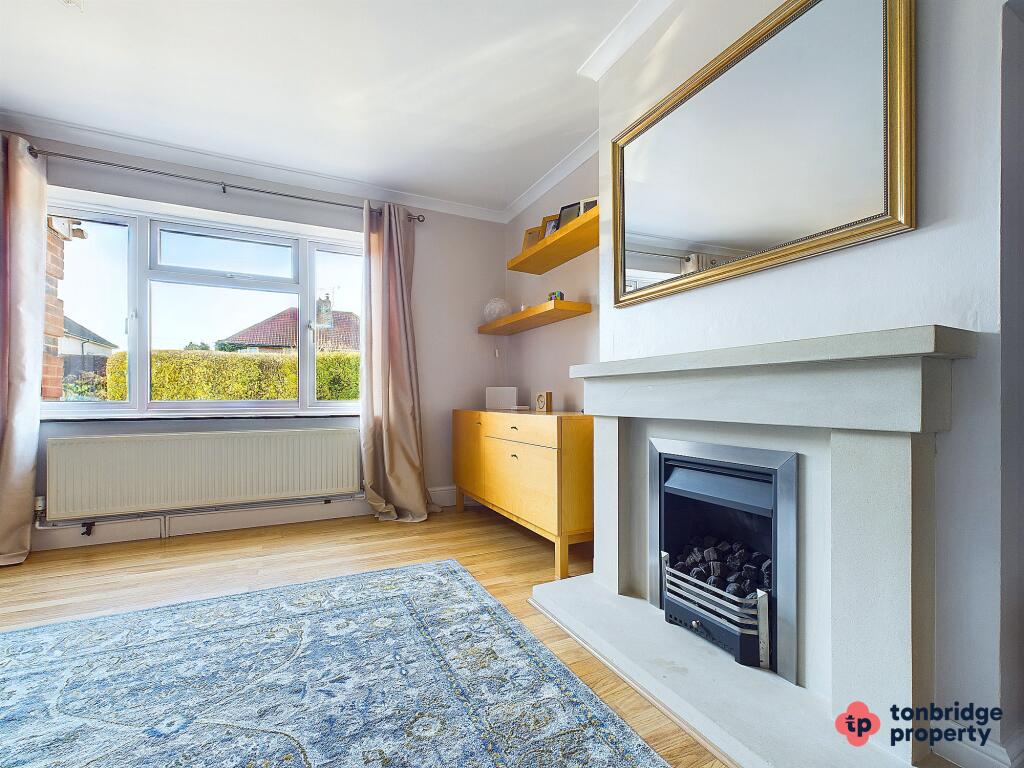 CAM03742G0-PR0015-STILL014