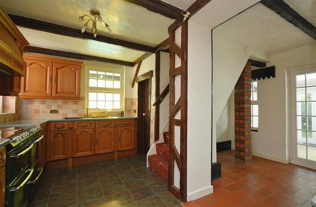 resizedKitchen2.jpg