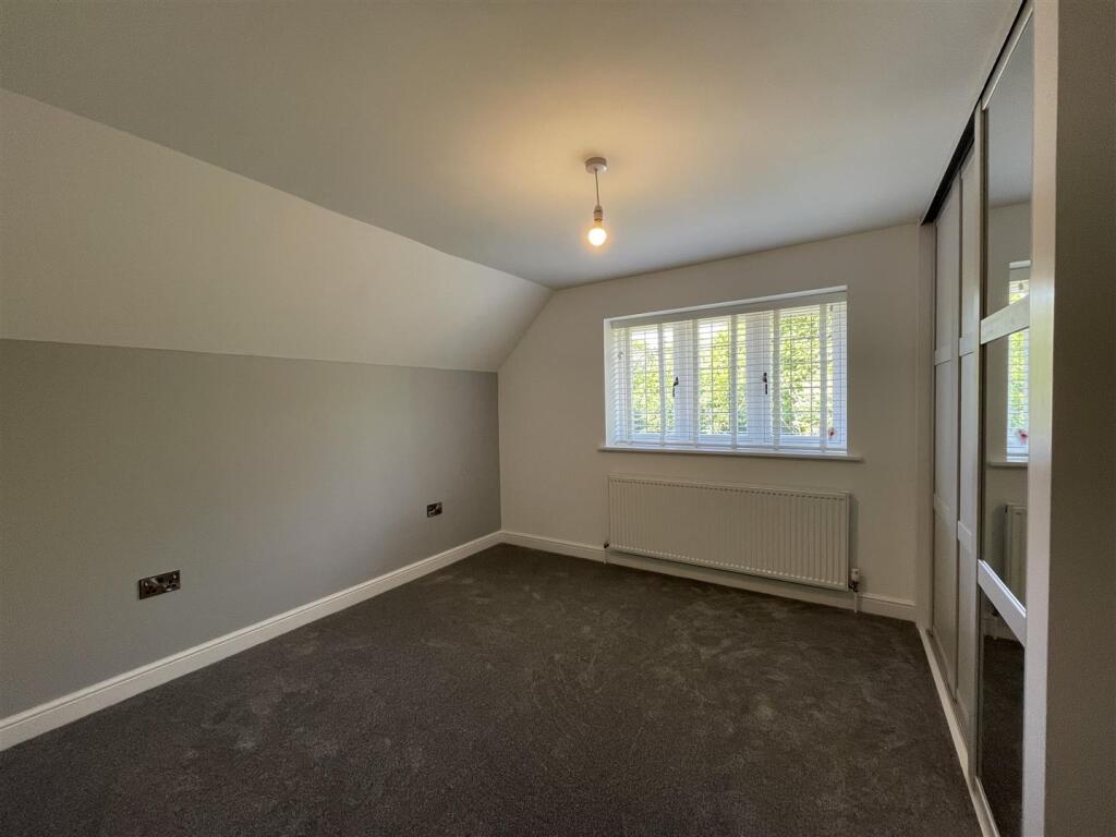 2 Manor Cottages - Bedroom 1.JPG