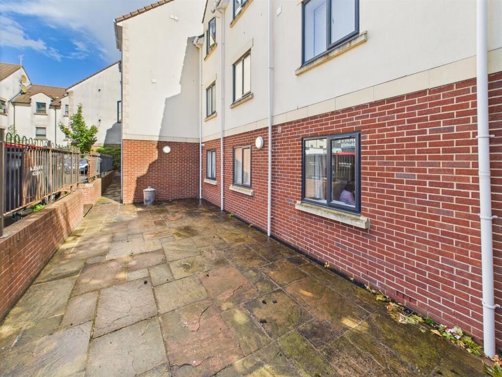 19 - Modern Block of 12 Flats for Auction, Bristol