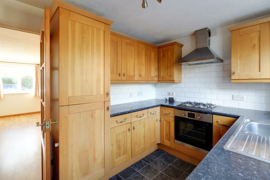 Kitchen (3).jpg