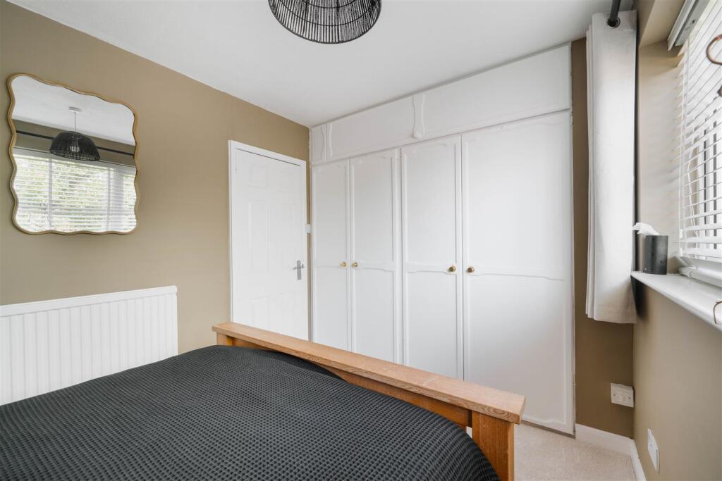 Bedroom1-3.jpg