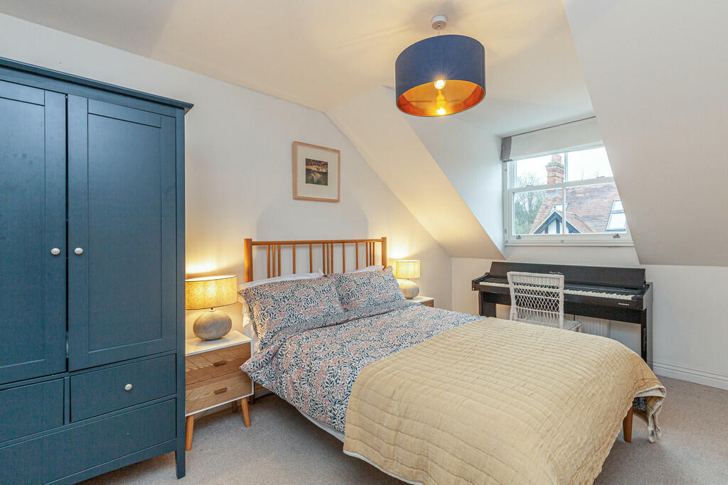 Bedroom 4- Angle ...