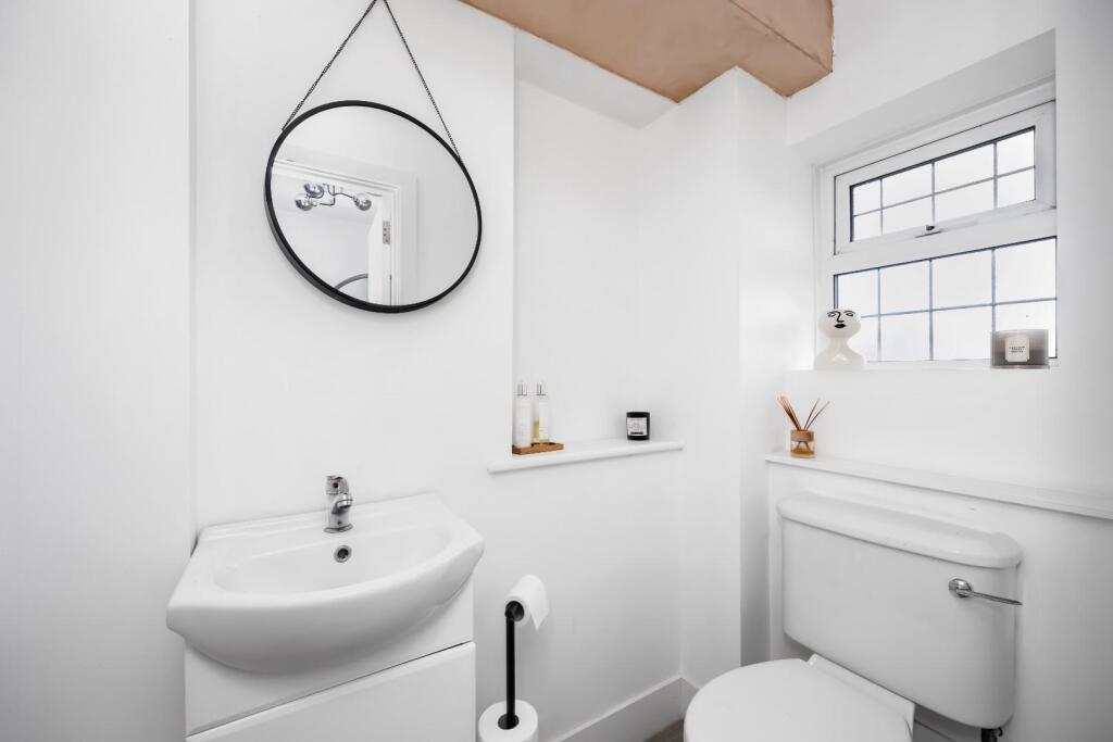 King George VI Drive 11-006.jpg