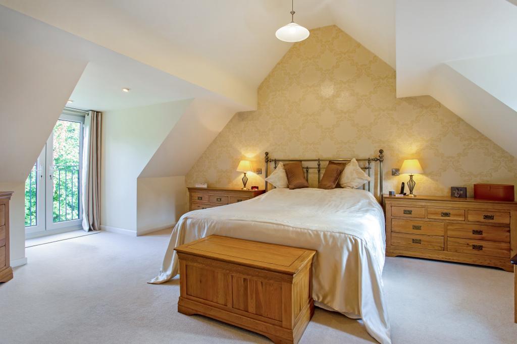 35 Cirencester Road 307869 - (20).jpg