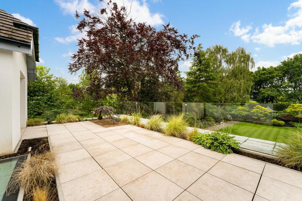 218 WOODFORD ROAD-30.jpg