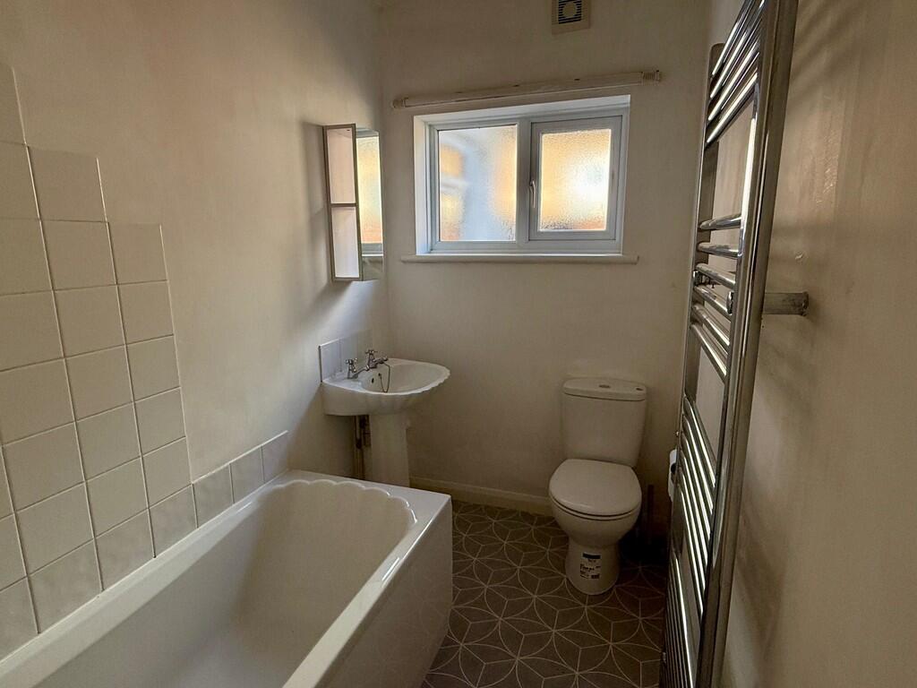 IMG-20250815-WA00...