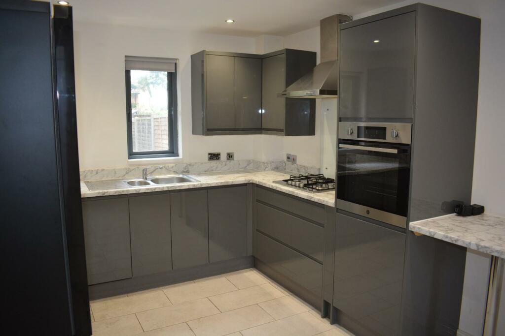 Kitchen Alt.jpg